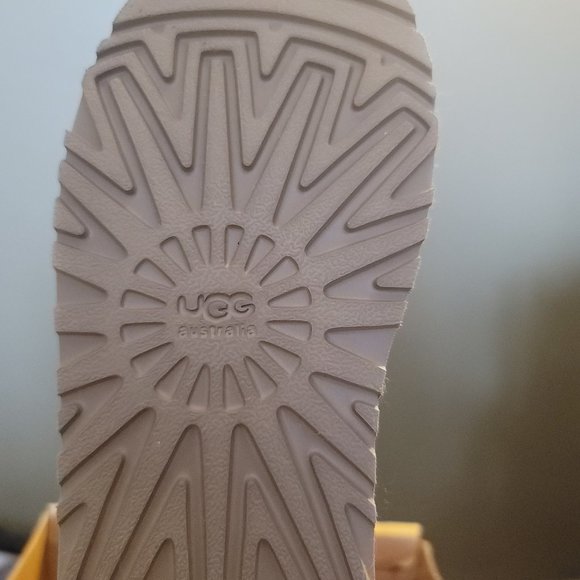 Kids Pink Ugg Boots - Picture 2 of 4